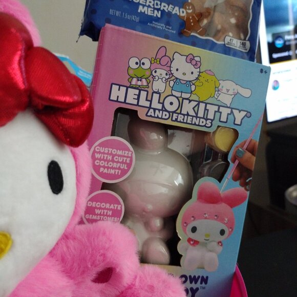 π Hello Kitty Holiday Gift Basket π - Picture 3 of 4